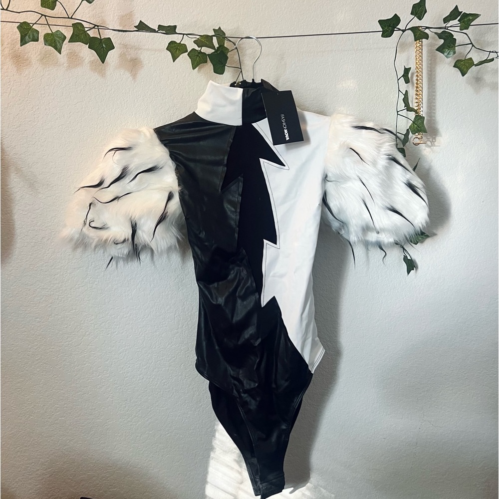 cruella de ville halloween costume fashionnova ***all accessories included